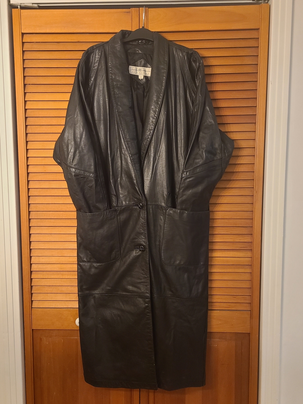 Black Leather Long Coat - 80s Women’s Leather Coat